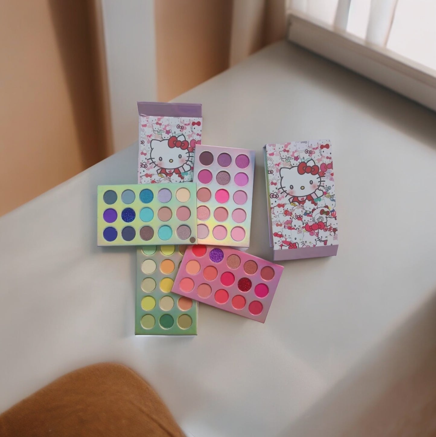 H-kitty eyeshadow palette